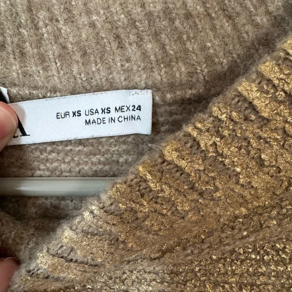 Zara Metallic Gold Sweater - Picture 4 of 5
